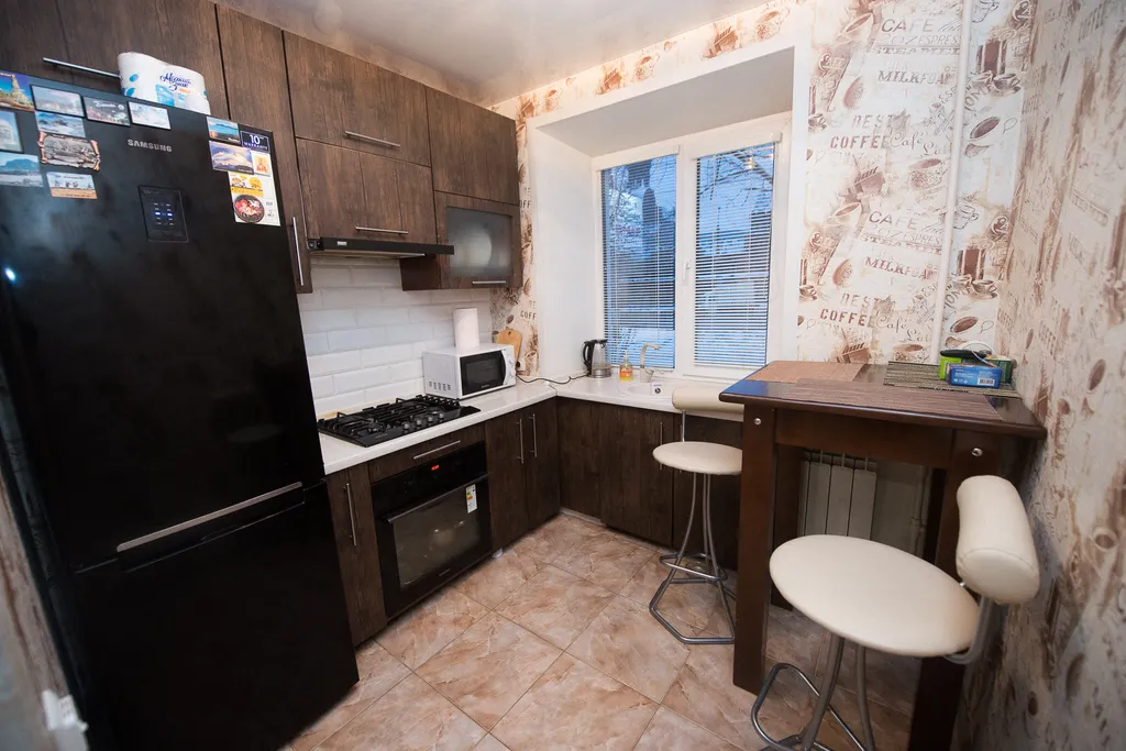 2К напротив Свято-Введенского монастыря