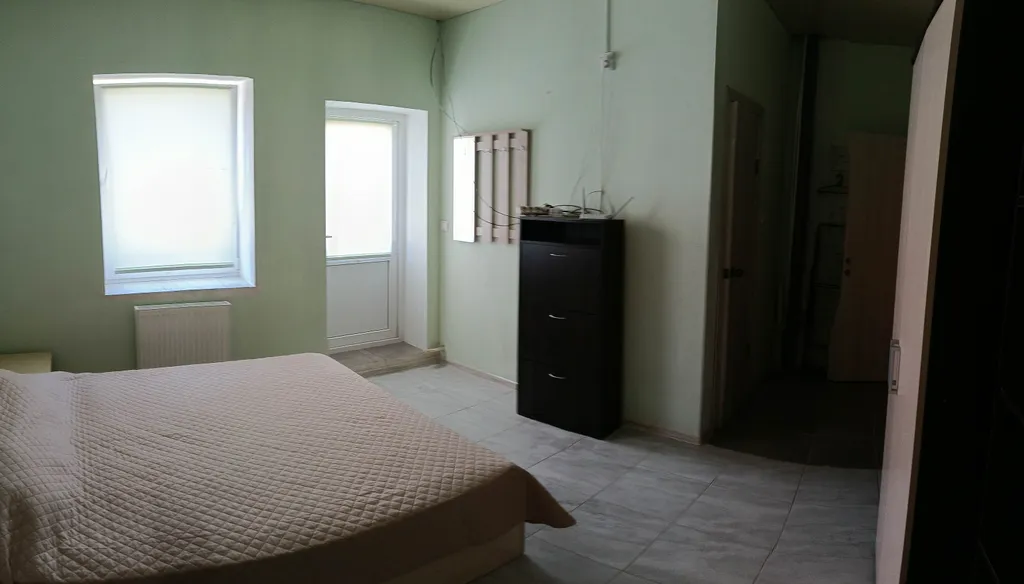 Комната 20м2 +кухня 10м2 в доме у моря