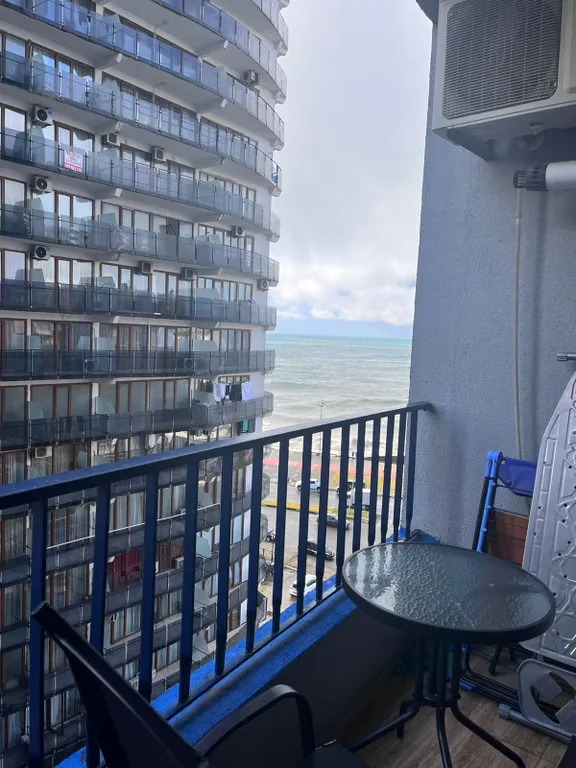 Квартира 2-комнатная Квартира — Батуми