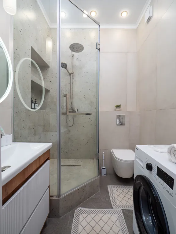 Уютная двухкомнатная квартира в районе Меги с видом на город