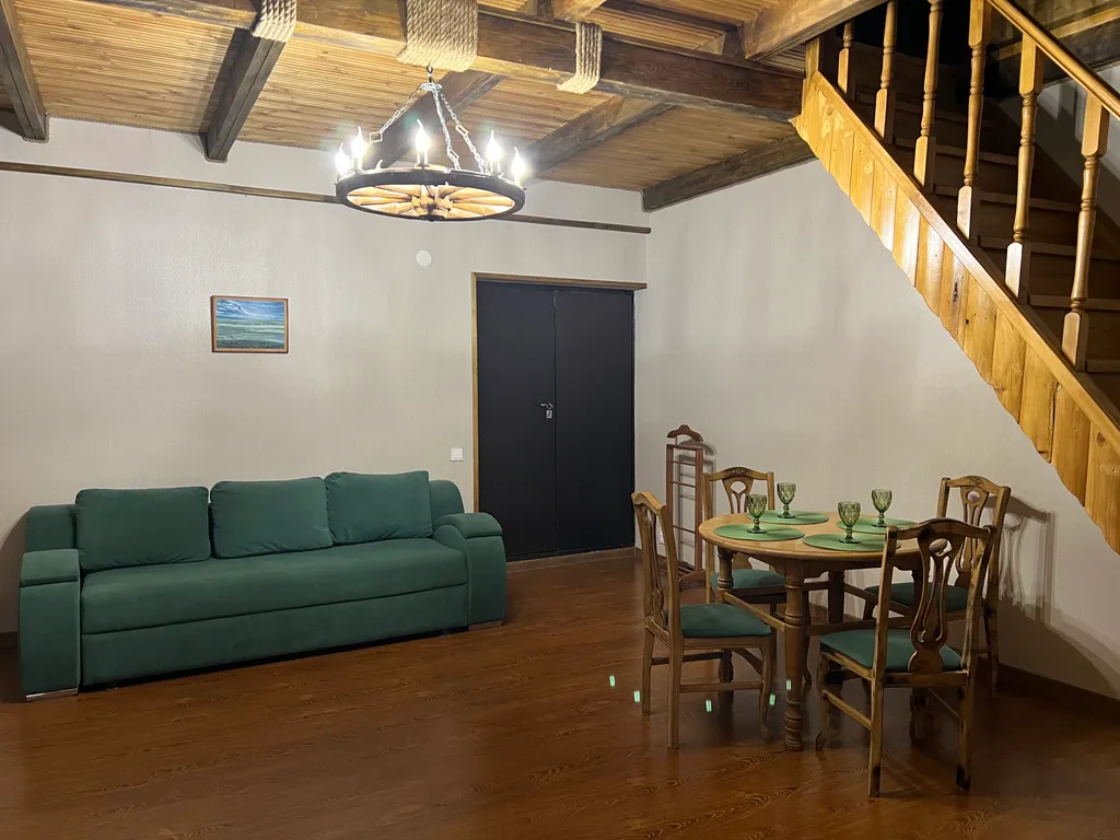 Двухэтажные апартаменты с закрытой тёплой парковкой