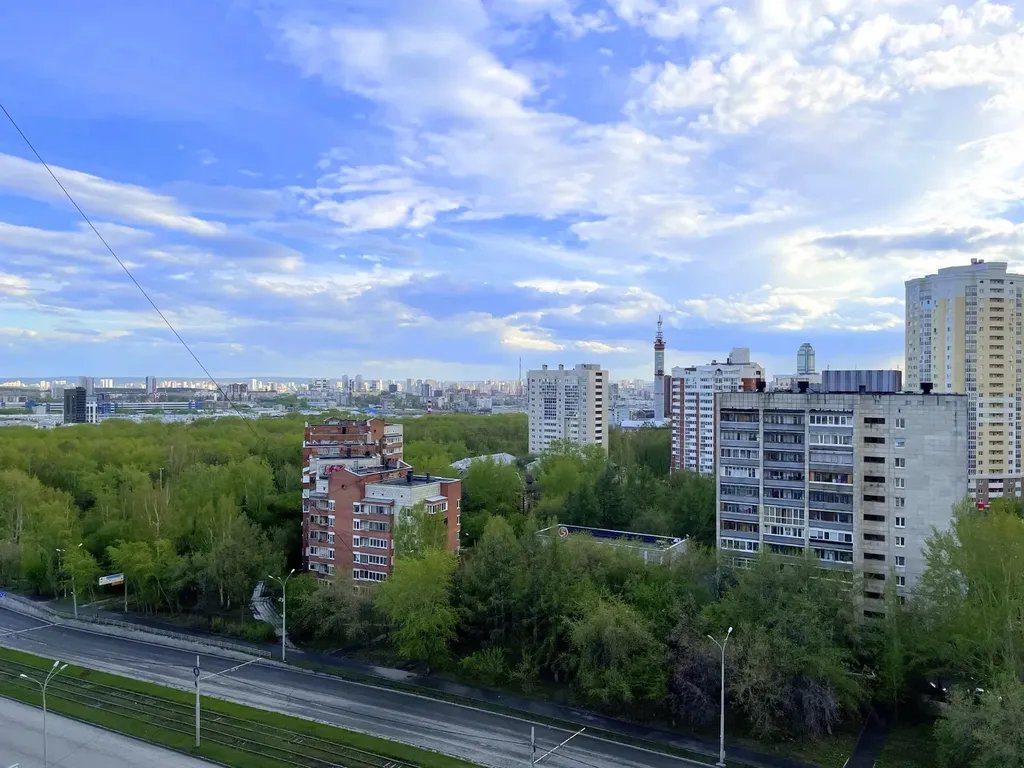 Квартира Просторные апартаменты с двумя спальнями и панорамным видом на город — Екатеринбург