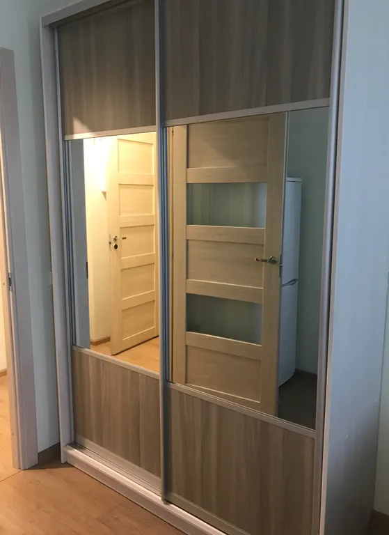 Студия у парка, у Меги