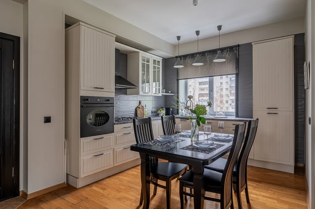 Квартира Просторная квартира бизнес-класса с винтажным интерьером в центре — Екатеринбург