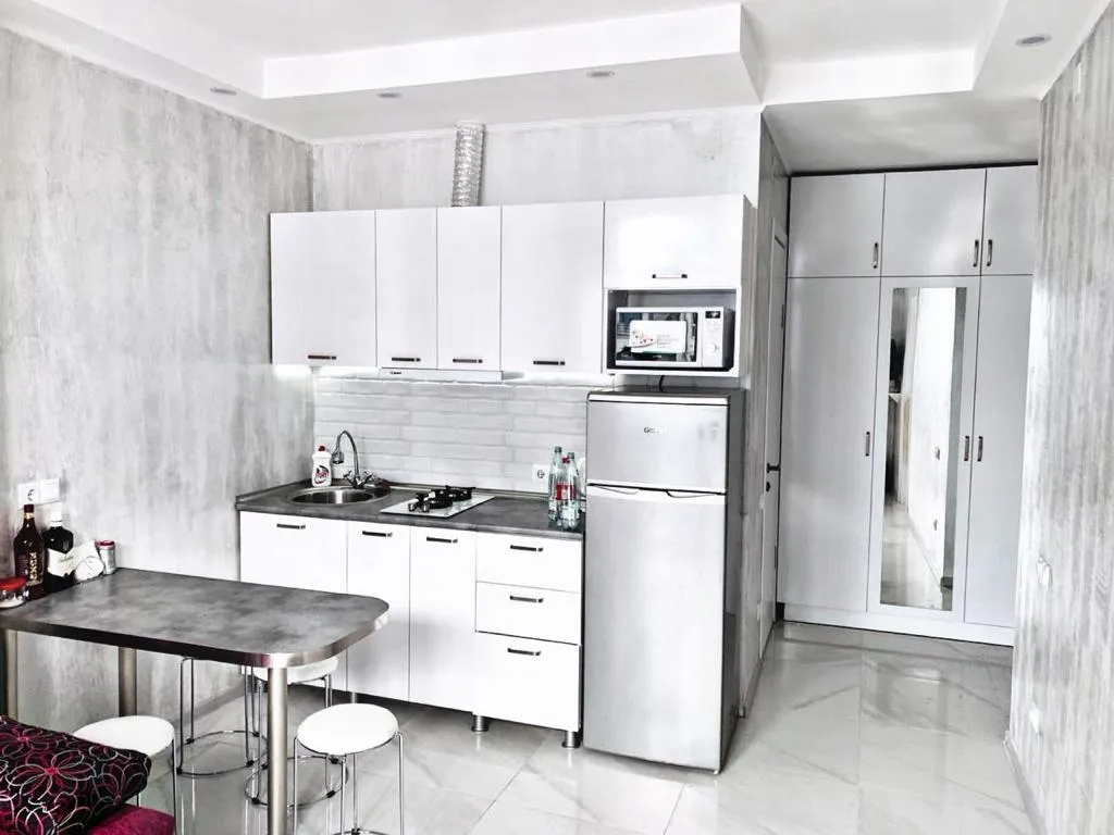 Silver flat in Real palace