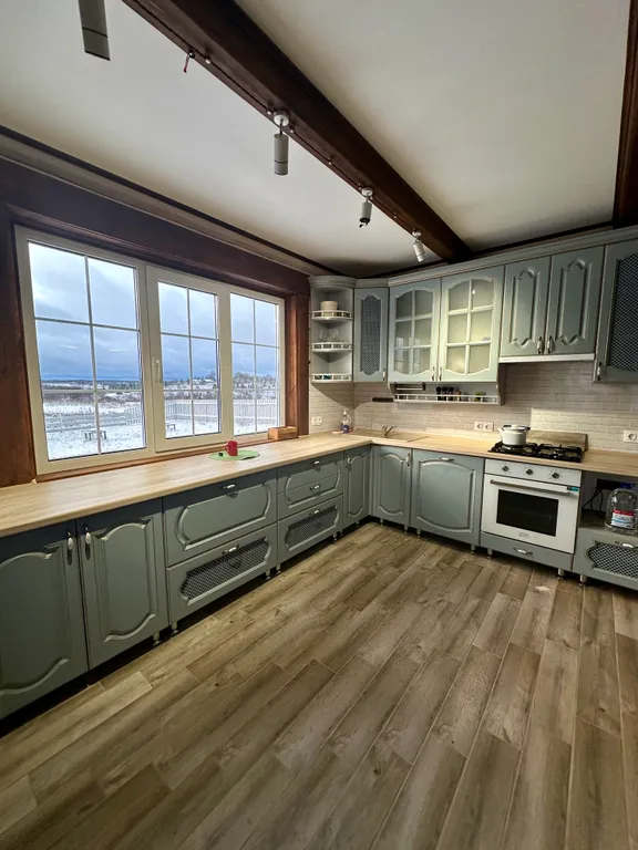 Уютный Дом на горе со вторым светом