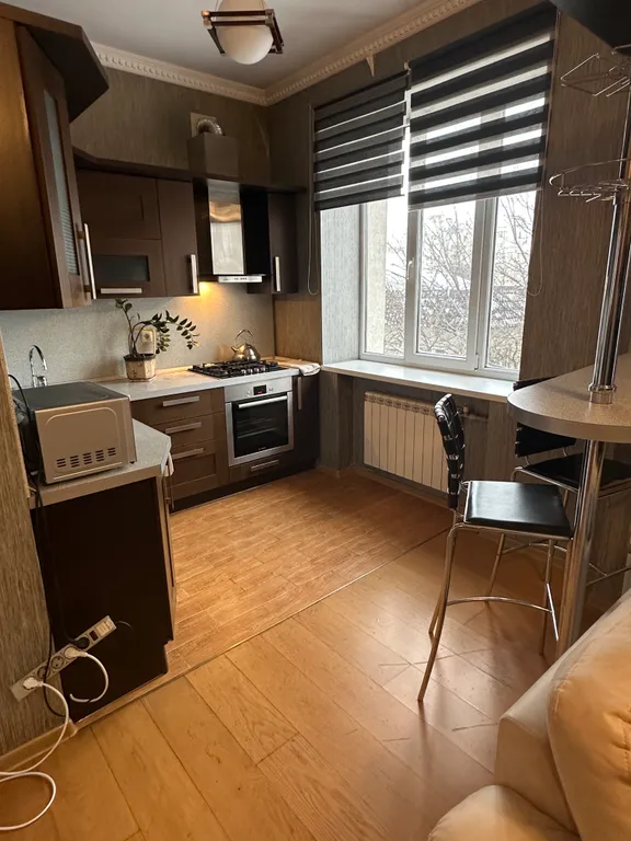 Шикарная квартира класса комфорт в самом центре! Горячая вода есть!