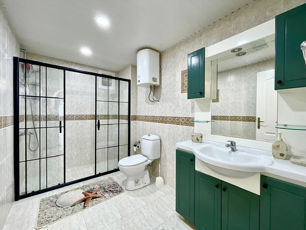 Роскошная квартира 2+1 на берегу средиземного  моря