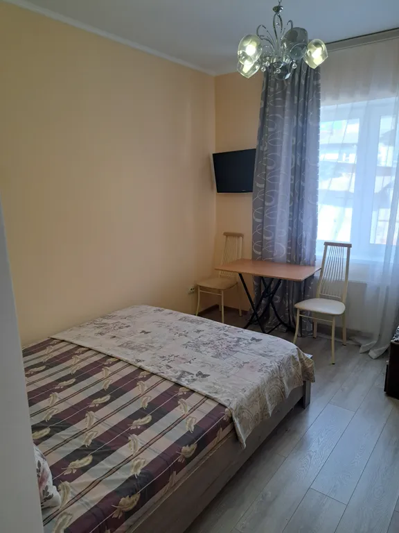 Квартира Уютный номер до 3 ч.-желательно 2взрослых и ребенок.3 взрослым тесно. — аренда посуточно в Судак