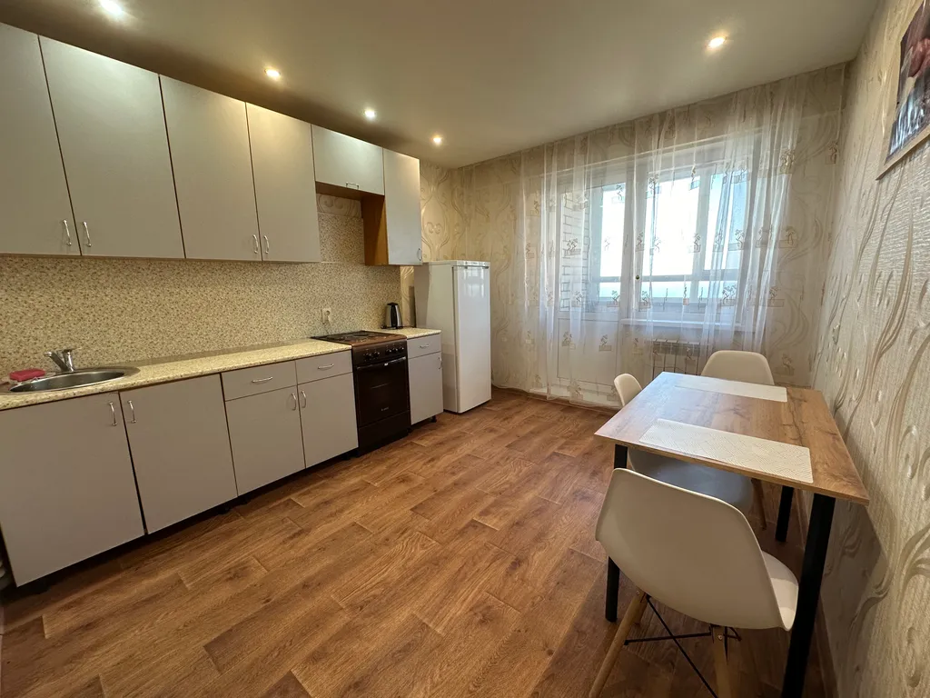 Квартира в районе ЖД вокзала, с видом на Волгу