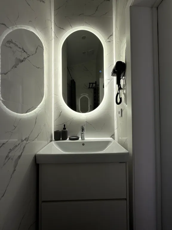 Дом в лесу с видовой терассой и чаном