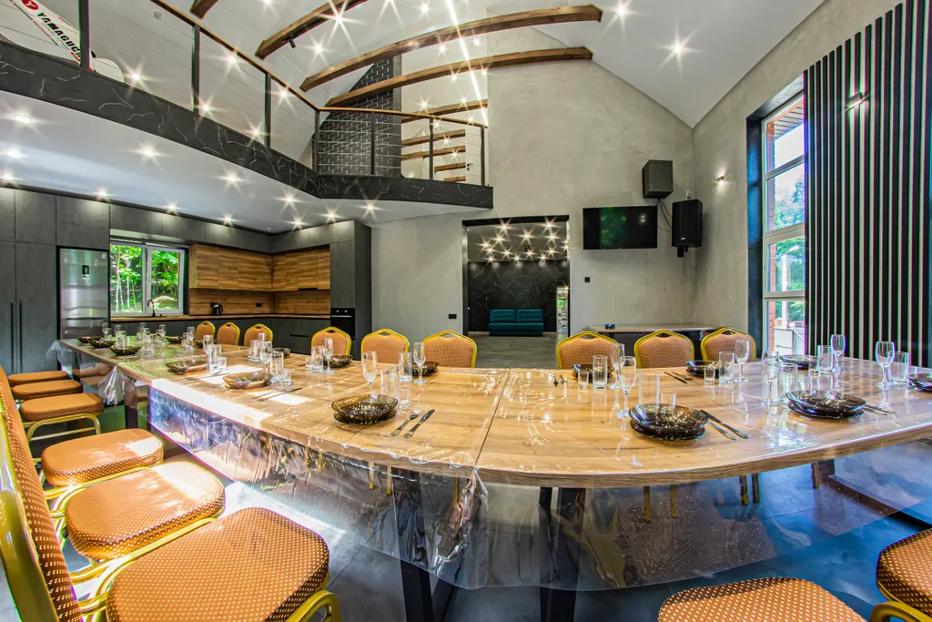 Просторный коттедж Лофт-хаус для большой компании с бассейном и сауной