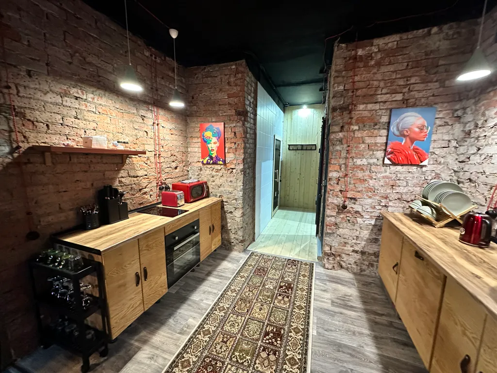 Таунхаус в стиле лофт. Проектор. 
3 минуты до Волги. Песчаный пляж.