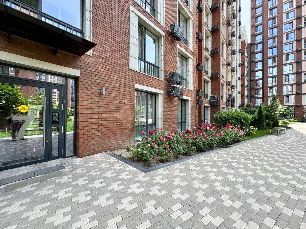 2 комнатная в ЖК 4YOU, рядом с ТЦ MEGA, кв 22