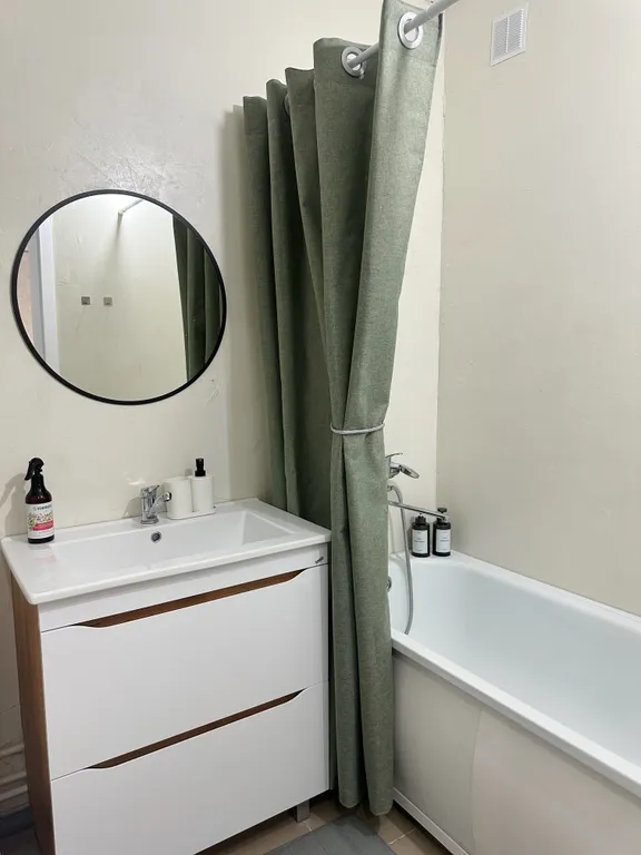 Уютная квартира недалеко от Ледового дворца и Нижнекамских Терм