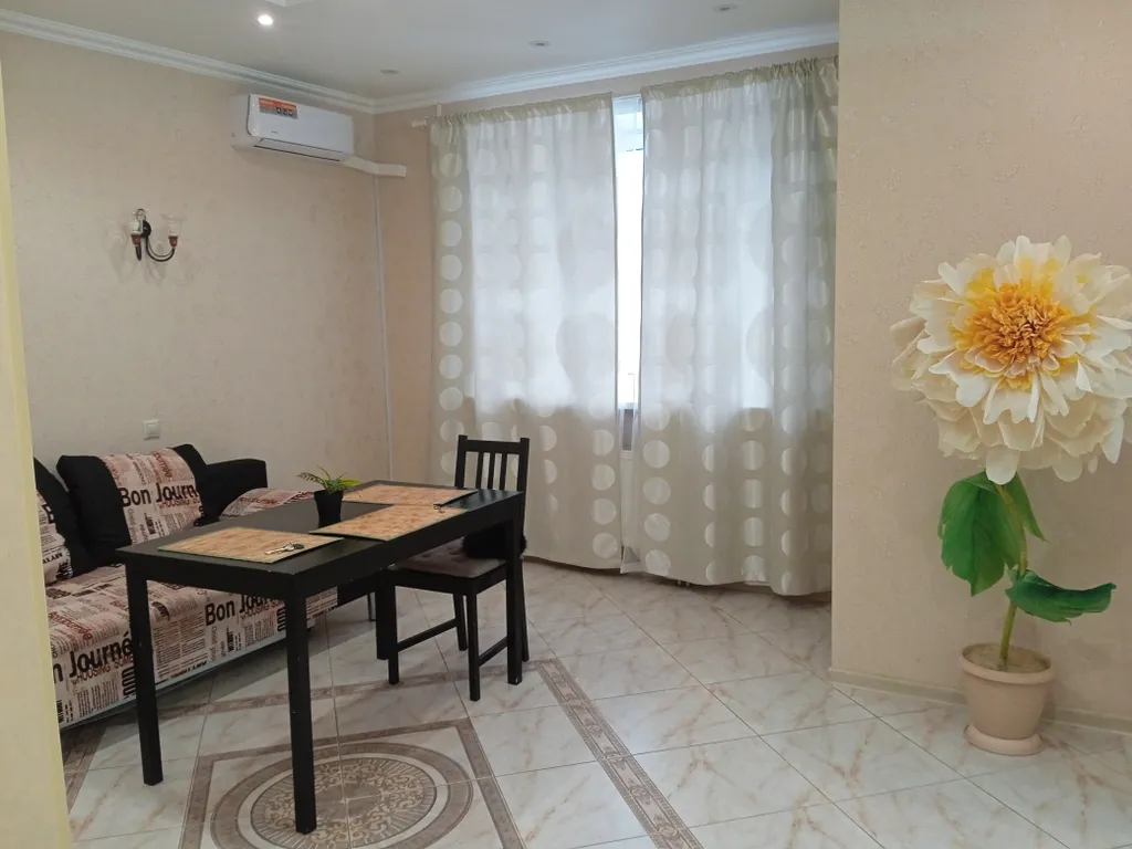 Квартира на набережной