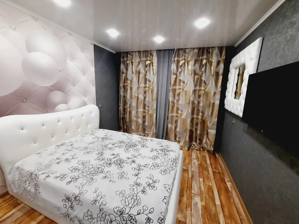 Уютная квартира — аренда посуточно в Мегион