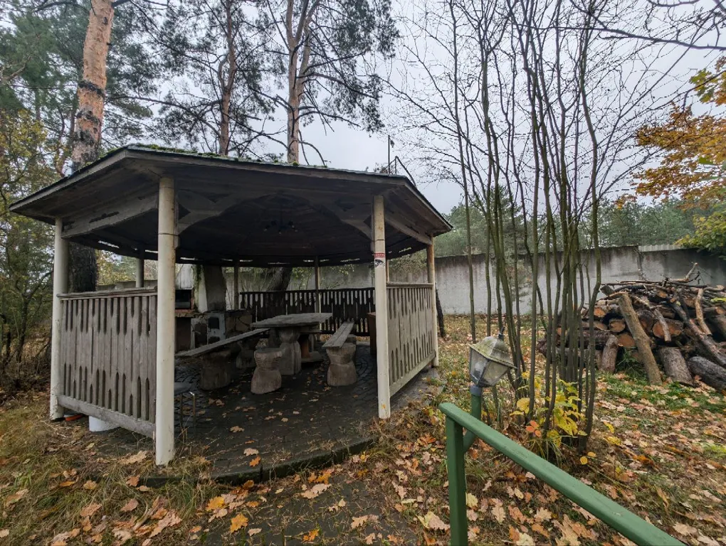 Коттедж с сауной, бассейном и бильярдом в 10 минутах от Минска