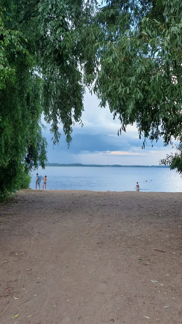 место для купания в 5 минутах от дома (не городской пляж)
