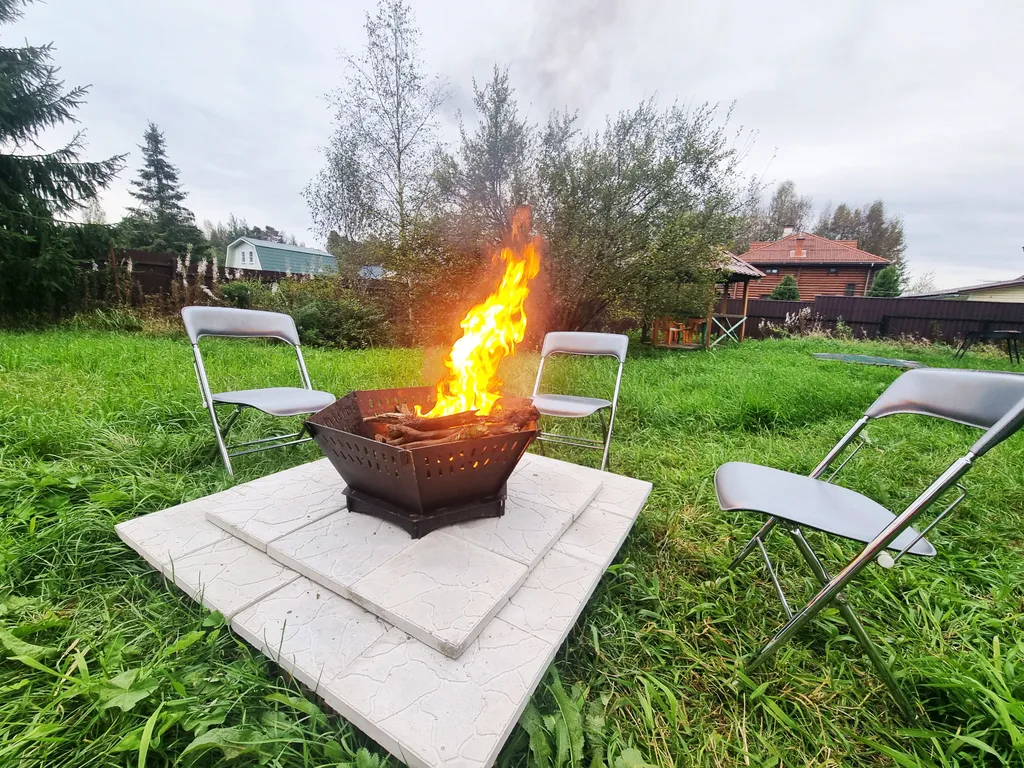 Коттедж Большой двухэтажный коттедж в стиле ампир с сауной и бассейном-купелью — Агалатово