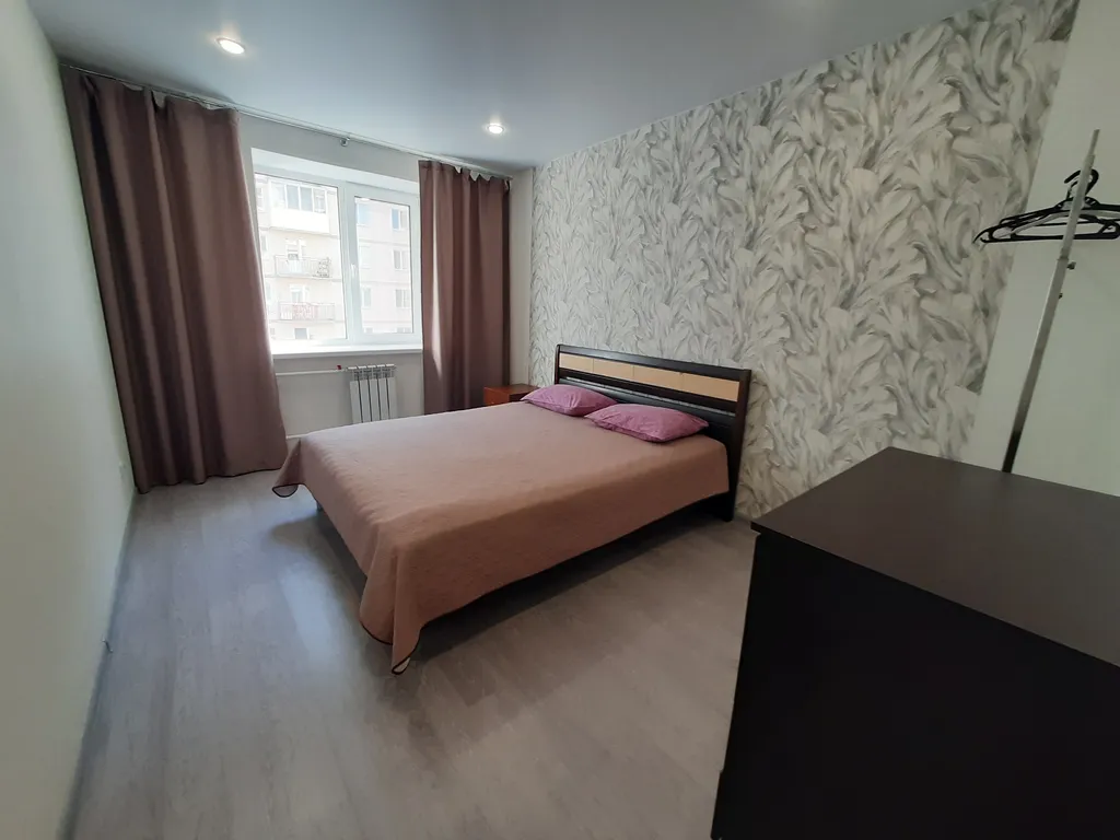 Евротрешка рядом с Протон-Ареной и ДВВС