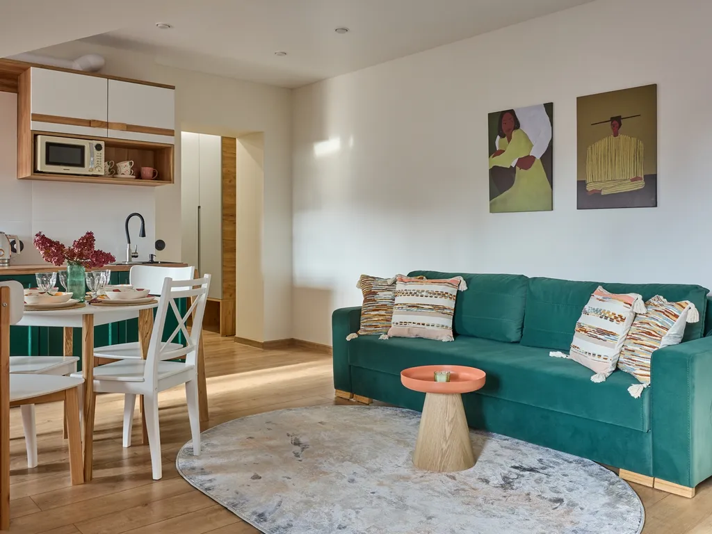 Яркая новая студия в самом центре