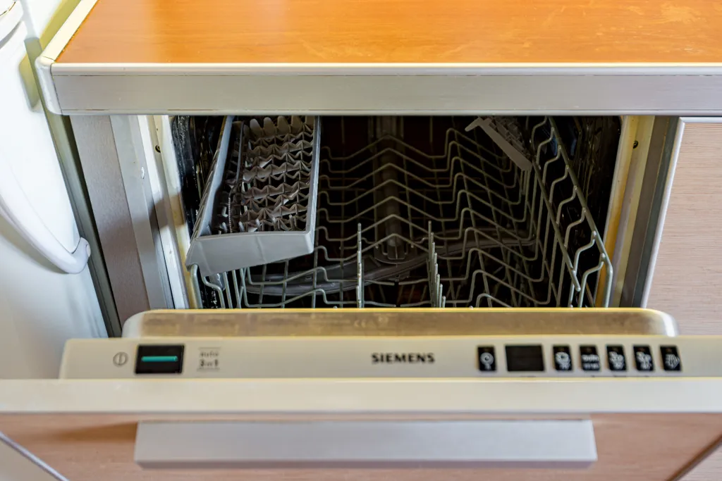 Просторная квартира с 3 кондиционерами у Волги