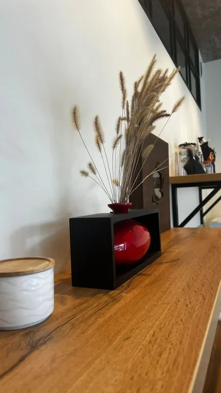 Квартира с дизайнерским ремонтом в японском стиле с бассейном