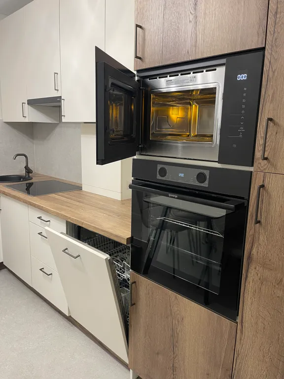 Квартира с видом на город и море