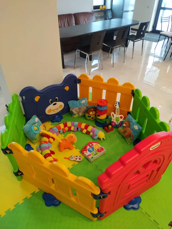 Дом на берегу пруда с камином, чаном и баней для большой компании