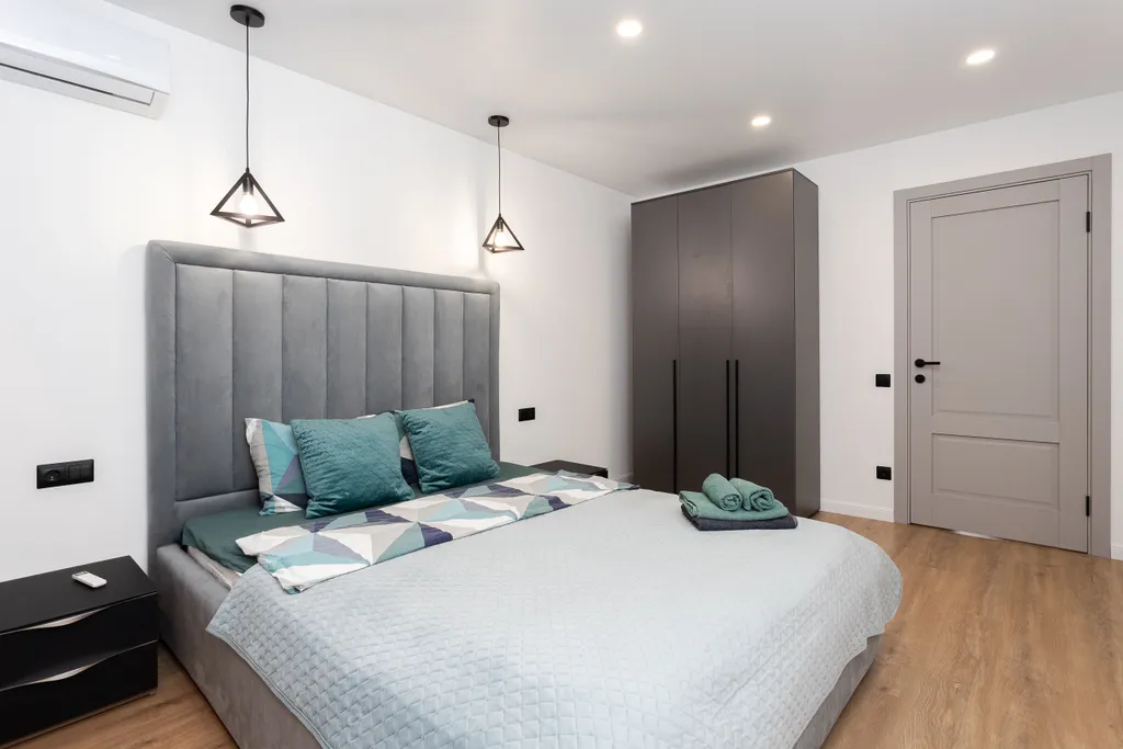 Уютная квартира с двумя балконами в центре рядом с Островом Канта