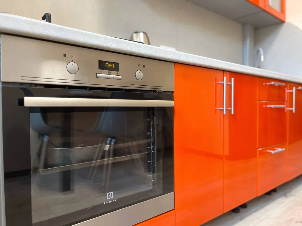 Трехкомнатная квартира в центре города с видом на город