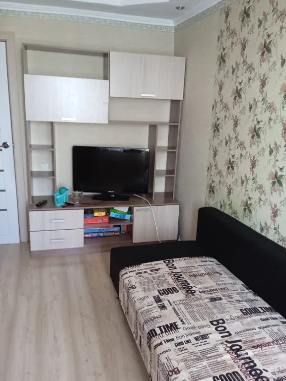 Квартира Уютная комната в трехкомнатной квартире 30 минутах от Санкт-Петербурга — Колпино