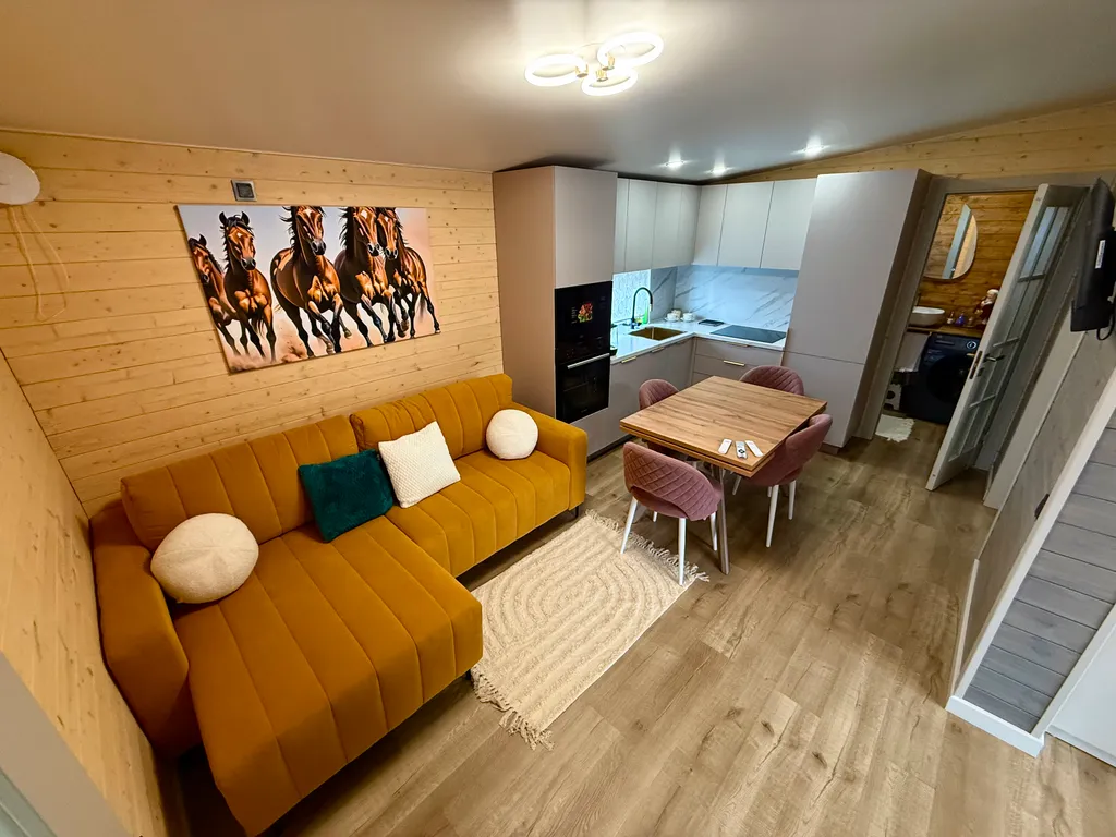 Домик у реки рядом с Екатеринбургом