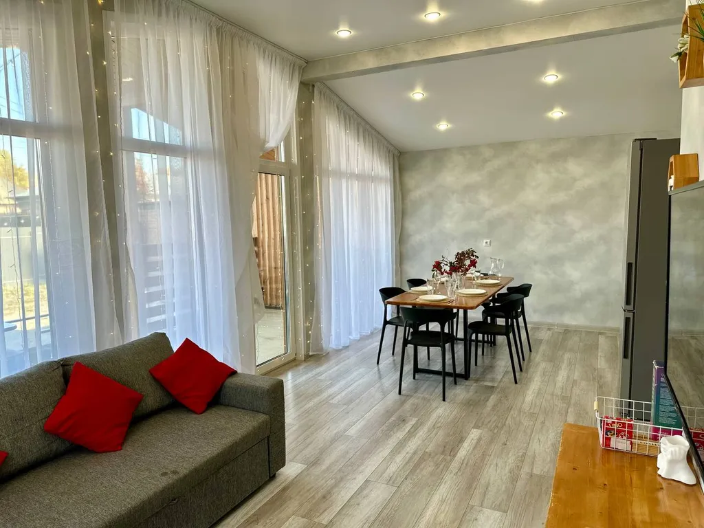 Новый дом 15 минут от центра