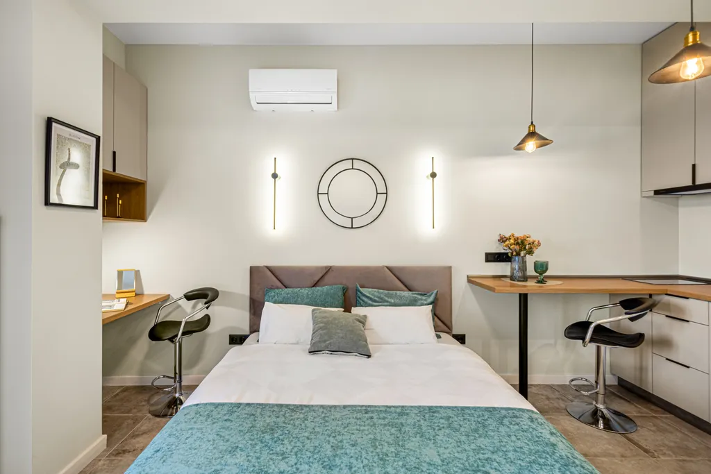 Studio University III