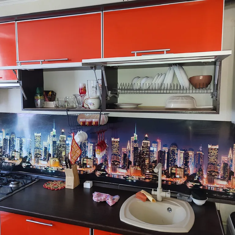 Таунхаус-5 комнат 3 этажа, парковка