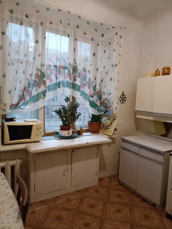 Комната в коммуналке