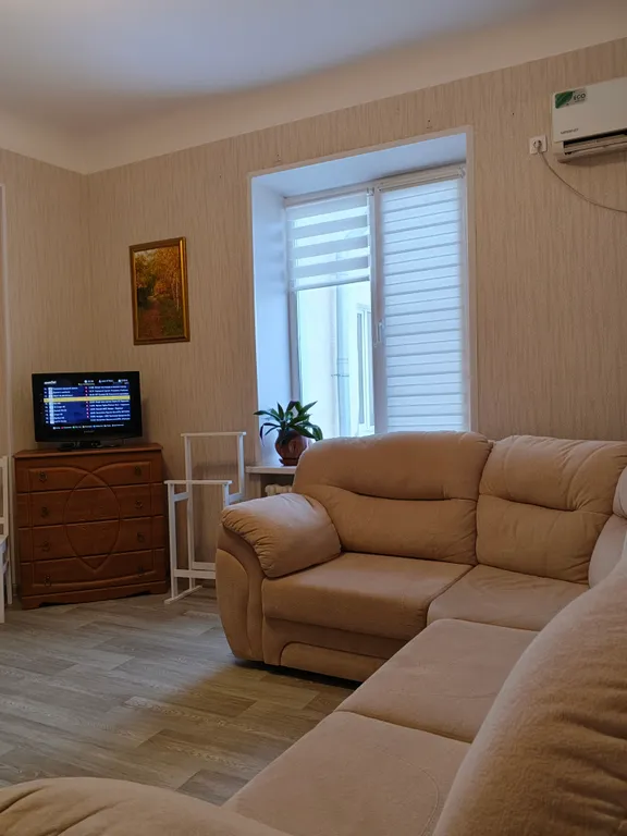 Просторная двухкомнатная квартира в исторической старой части города