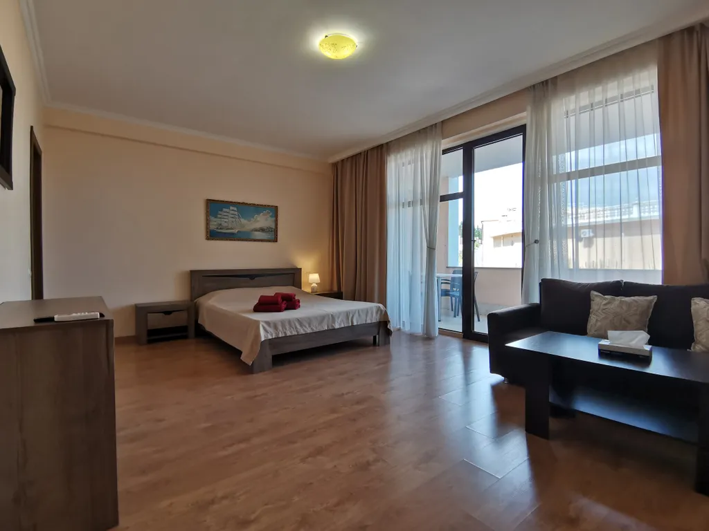 Квартира Не видовой апартамент — аренда посуточно в Ливадия