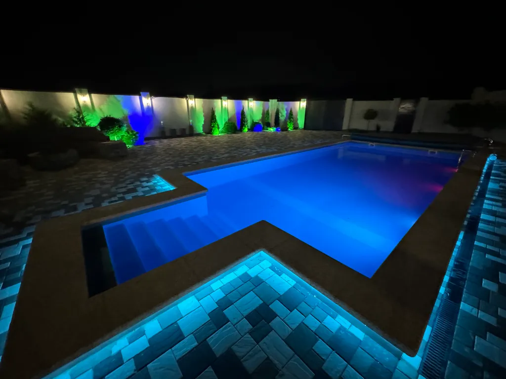 Коттедж, бассейн теплый, баня для семейного отдыха до 8 гостей