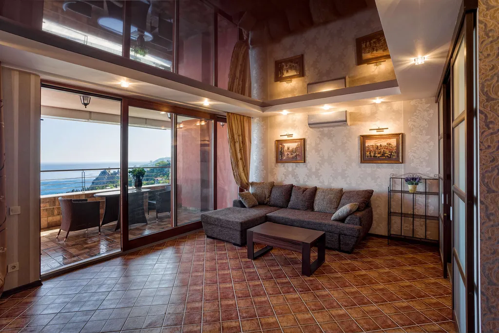 2-х комнатная современная квартира # 137 с видом на море