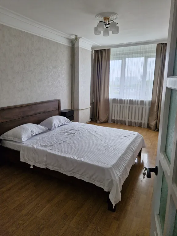 Квартира Трёхкомнатная квартира, удобное расположение! 3 отдельные комнаты. — Владикавказ