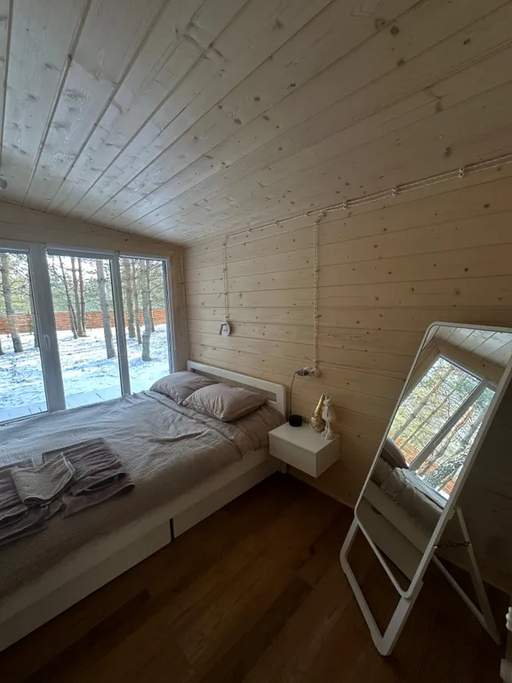 Домик в сосновом лесу с банным чаном