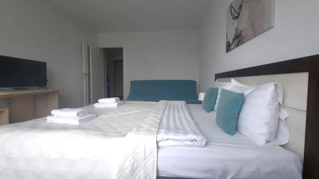 Квартира Уютная квартира с отличным видом у станции метро Чкаловская. — Екатеринбург