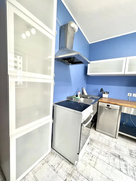 Просторная квартирка в центре Уралмаша