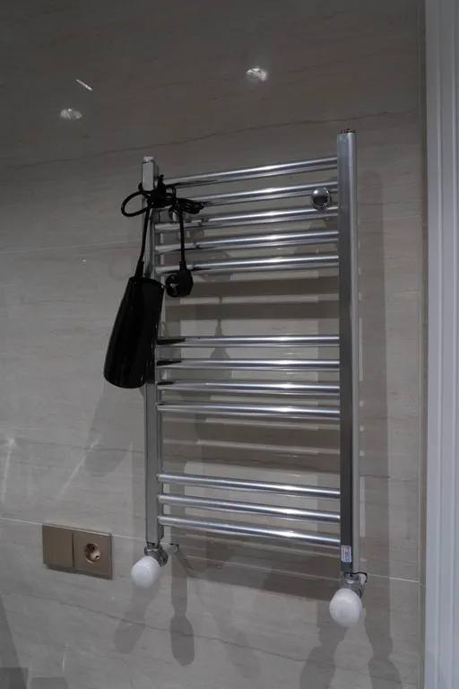 Уютный номер с 2 спальнями и баром, с видом во двор