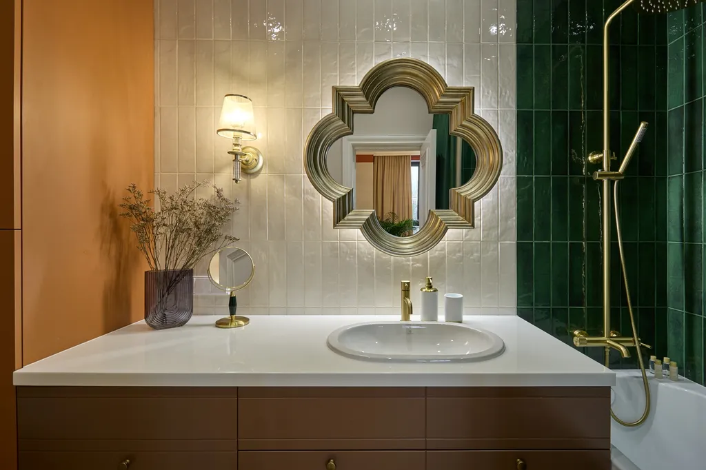 Уникальные яркие дизайнерские апартаменты