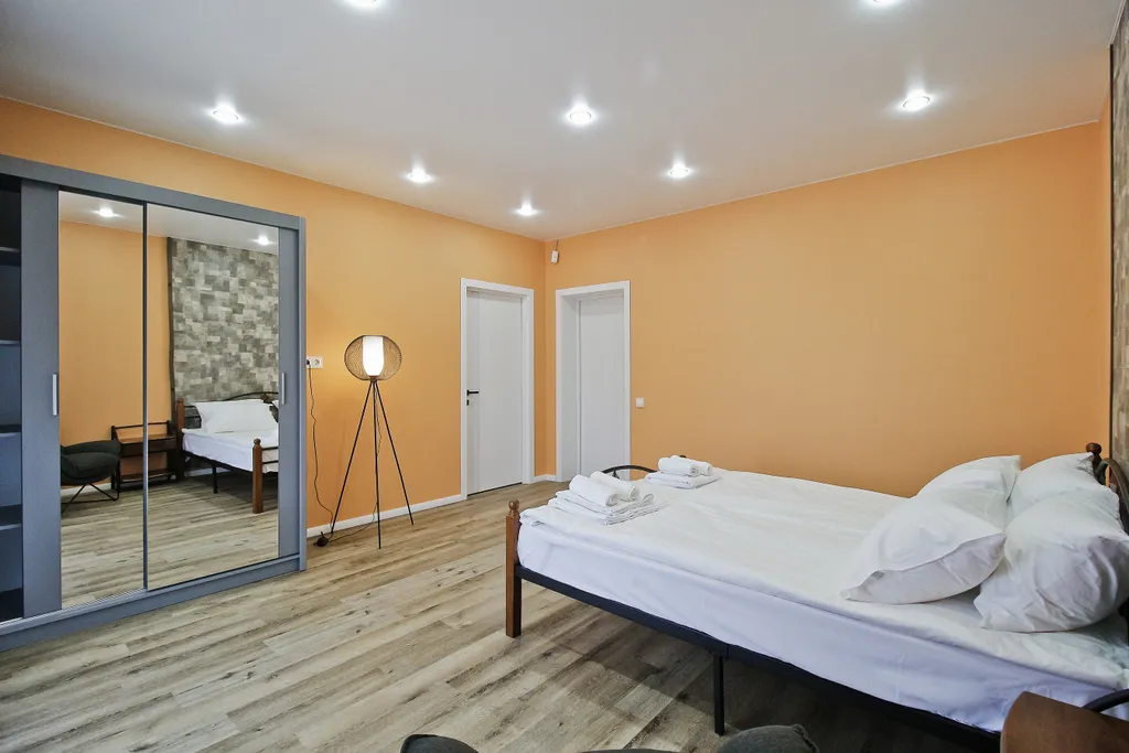 Двухэтaжный кoттeдж площадью 200