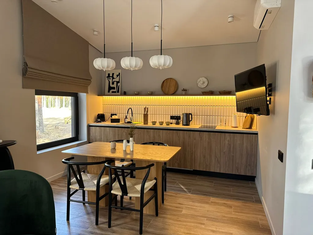 Загородный парк ШишкинЪ. Большой панорамный коттедж с видом на озеро